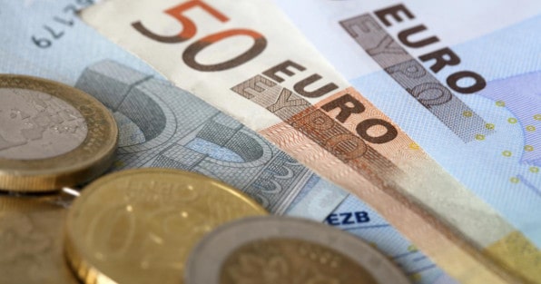 Чувствительность евро и фунта