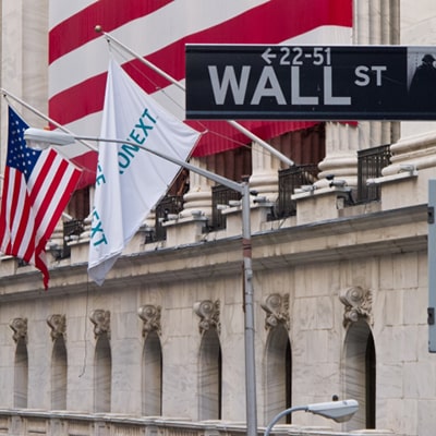 Акции Apple и Goldman Sachs